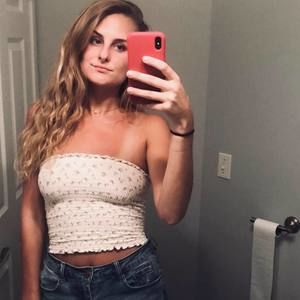 Meet your Posher, Caroline